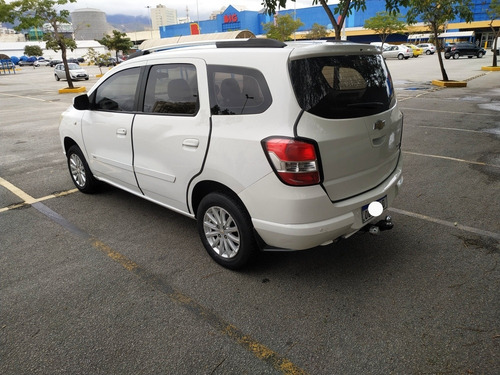 Imagem 5 de 8 de Chevrolet Spin 2014 1.8 Lt 5l 5p