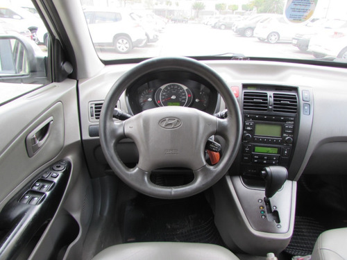 Imagem 7 de 13 de Hyundai Tucson Gls Automática 2010 Prata