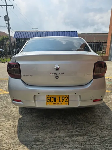 Renault Logan 1.6 Privilege / Intens