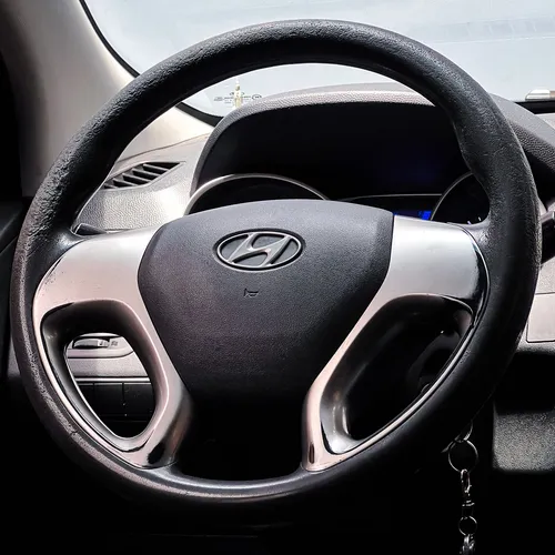 Hyundai TUCSON IX-35 GL 2.0