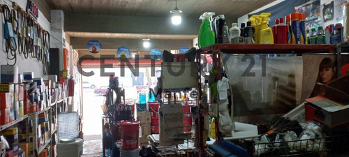 Imagen 17 de 24 de Local En Venta En Pilar, Zona Comercial