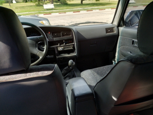 Toyota Hilux 3.0 D/cab 4x4 Srv 2003