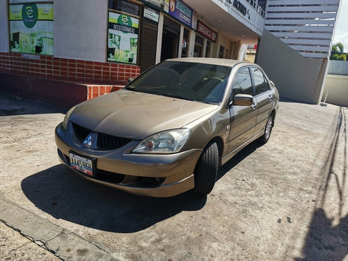 Imagen 1 de 10 de Mitsubishi Lancer