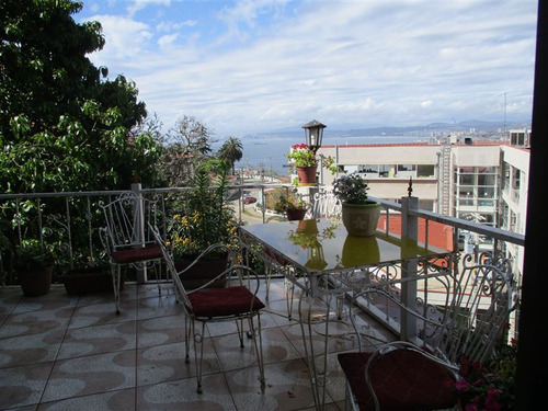 Casa En Venta De 8 Dorm.5 Baños En Valparaíso