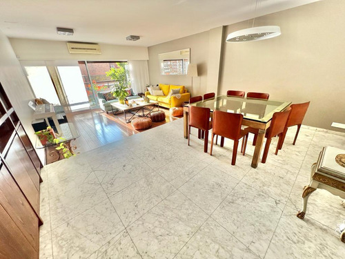 Venta Departamento De 4 Ambientes Con Dependencia. Hecho A Nuevo Y Amoblado. 2 Cocheras Móviles.