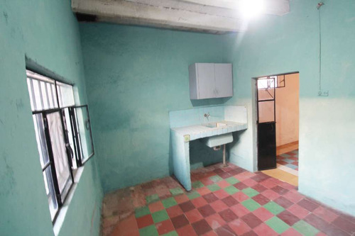 Casa Para Remodelar En Venta Cerca Del Centro De San Miguel: Guadalupe
