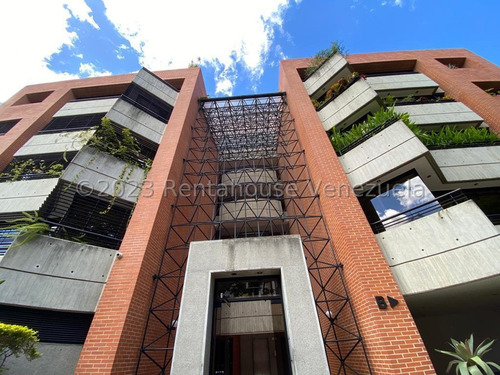 Bellisimo Apartamento Totalmente Remodelado En Venta La Castellana Caracas 24-11411
