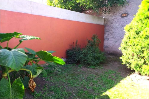 Casa (8.66 X 43 Mts.) - Coch. Cub. - Amplio Jardín