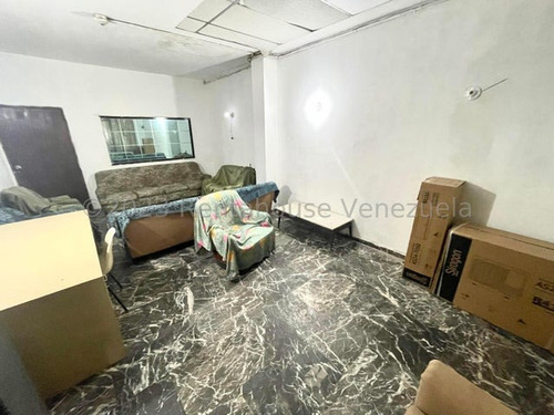 Edificio / Hotel Comercial ( 9 Pisos / A Remodelar ) Venta La Candelaria Mls - 24-12325