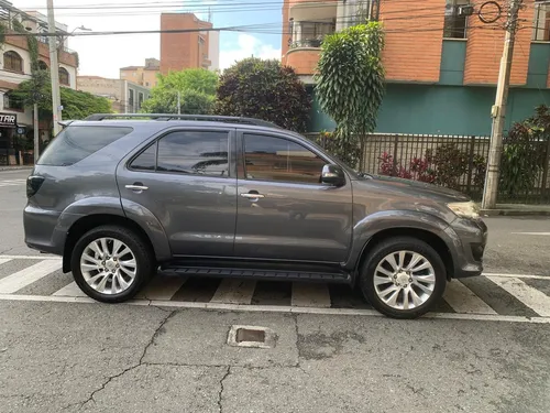 Toyota Fortuner 2.7l 4x2