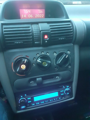 Imagen 5 de 11 de Chevrolet Corsa 1.4 Classic