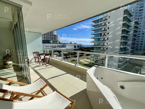 Espectacular Apartamento En Alquiler Sobre Playa Mansa En Punta Del Este, Uruguay