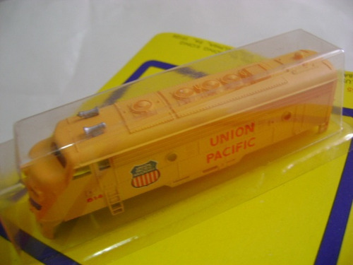 Imagen 5 de 6 de Nico Carroceria Diesel F-9 Item 9665 Bachmann N (len 51)