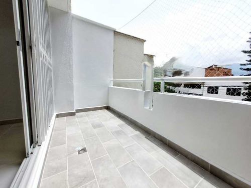 Venta De Apartamento En Laureles Totalmente Remodelado