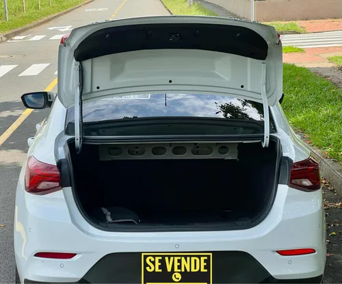 Chevrolet Onix 1.0T Premier Sedan At