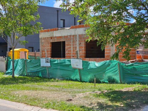 Casa A Estrenar - Lote Interno -  San Matias- Escobar 