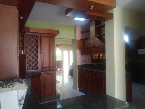 Imagen 9 de 19 de Vendo Casa 790m2 7h/7b/0p Colinas Sta. Monica 6046