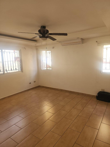 Casa En Altos De Arroyo Hondo