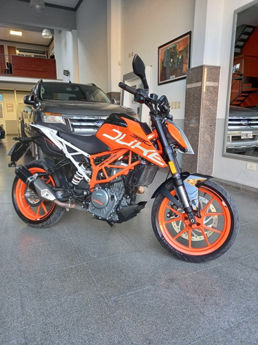 Ktm Duke 390. Año 2018.