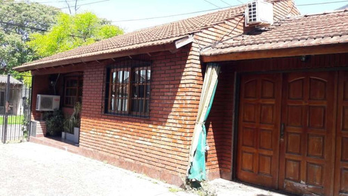Imagen 2 de 14 de Chalet Ph En Venta En Castelar Sur