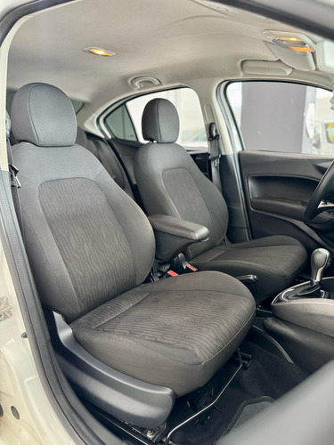 Fiat Cronos 1.8 Drive 16v Flex Aut. 4p