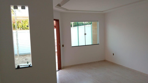 Imagem 2 de 14 de Casa 3 Dormitórios Para Venda Em Araruama, Xv De Novembro, 3 Dormitórios, 1 Suíte, 2 Banheiros, 2 Vagas - 255_2-515976