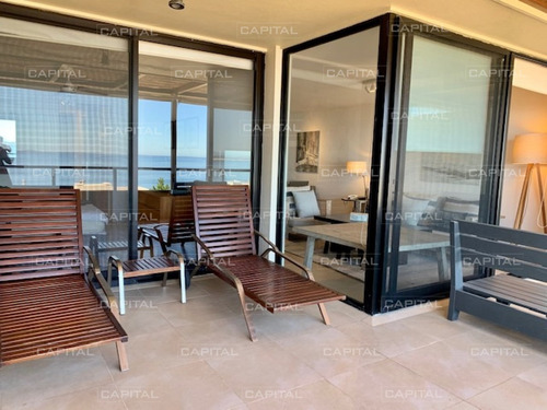 Venta De Apartamento De Dos Dormitorios Con La Mejor Vista Hacia El Atardecer, Punta Ballena- Ref: 30673
