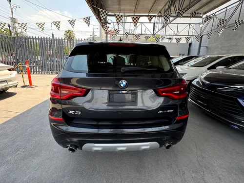 BMW X3 2.0 xDrive 30i At