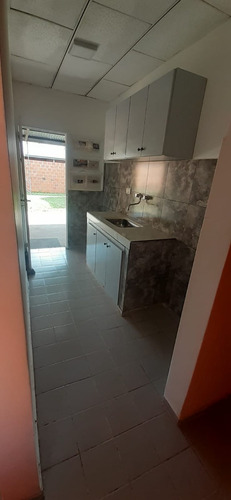 Casa Lote Propio 4 Ambientes Impecable (apto Credito) Cochera Y Jardin Barrio Evita Formosa