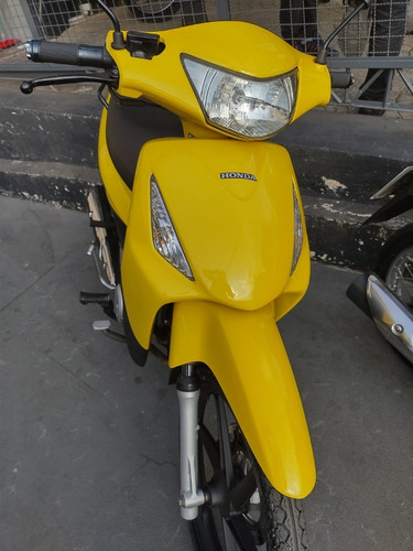 Imagem 1 de 4 de Honda Biz 125+