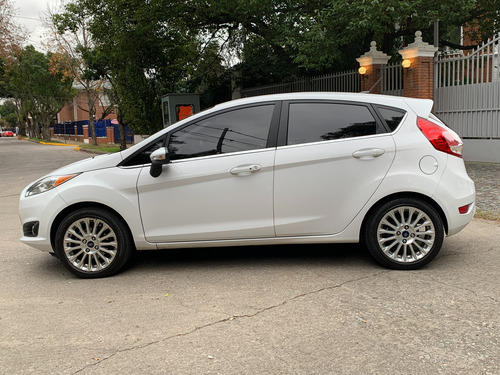 Ford Fiesta Kinetic 1.6 Titanium 120cv