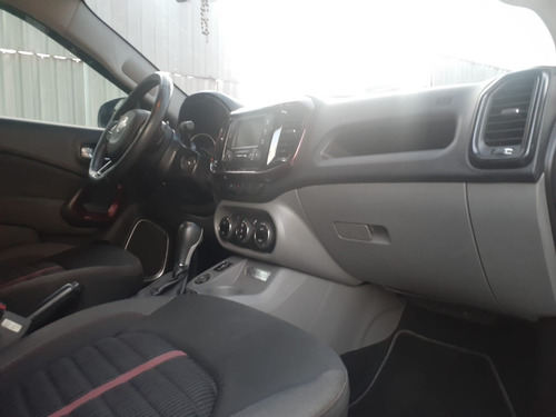Imagem 12 de 15 de Fiat Toro - 2016/2017 1.8 16v Evo Flex Freedom At6