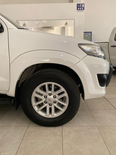 Toyota Hilux Sw4 4x4 Srv 2013