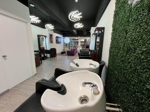 Se Traspasa Estudio De Belleza En Multiplaza Arboledas