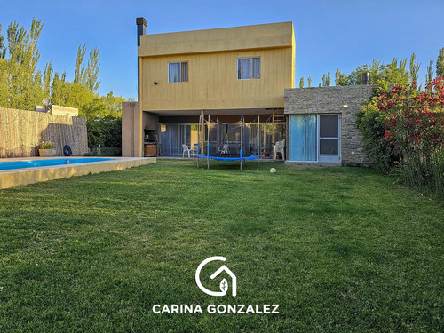 Casa En Venta De 4 Dormitorios En Santa Angela Iii