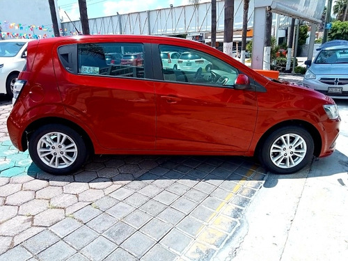 Imagen 8 de 15 de Chevrolet Sonic 2017 1.6 Lt At