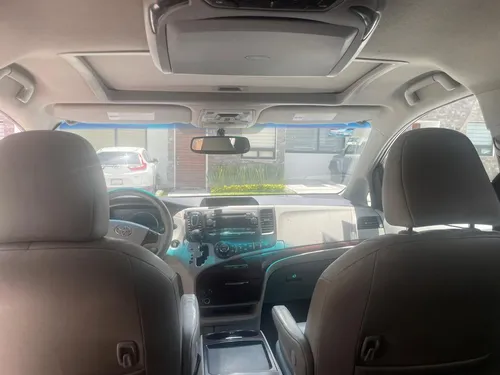 Toyota Sienna Xle Piel At