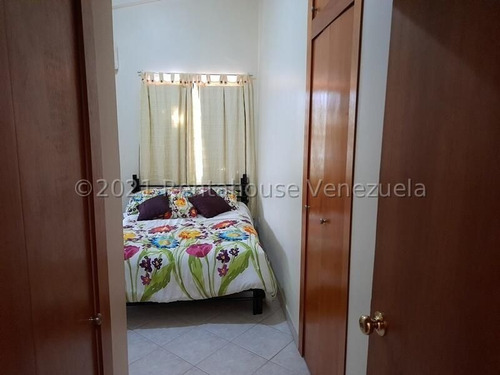 Imagen 8 de 22 de Yely Romero 04144351945 - Rentahouse Vende Casa Valencia. Cod: 22-10075