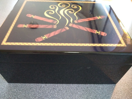Imagen 10 de 10 de Humidor De Cedro Hecho A Mano Con Tapa Decorada 150 Habanos