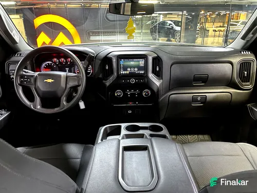 Chevrolet Silverado 4.3 V6 1500 WT Doble Cabina 4x2 At