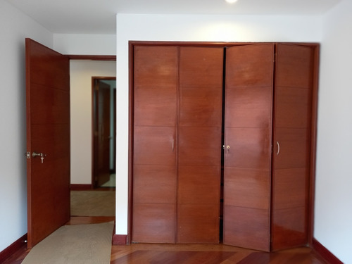 Imagen 1 de 11 de Apartamento De 4 Habitaciones En Santa Bárbara