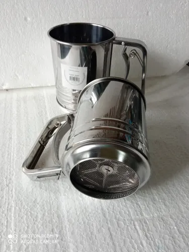 Tamizador Cernidor Inox Tipo Taza Con Gatillo 9,5x13 Cms