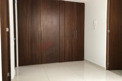 Venta De Casa Con Recámara En Planta Baja En Lomas De Angelópolis