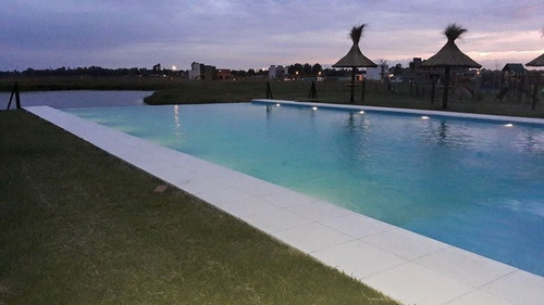 Imagen 6 de 10 de Casa En Barrio Privado En Carlos Spegazzini A Terminar- Venta O Permuta Por Ph Flores