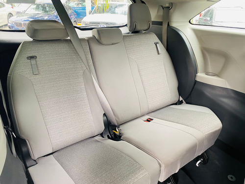 Toyota Sienna 3.5 Le At