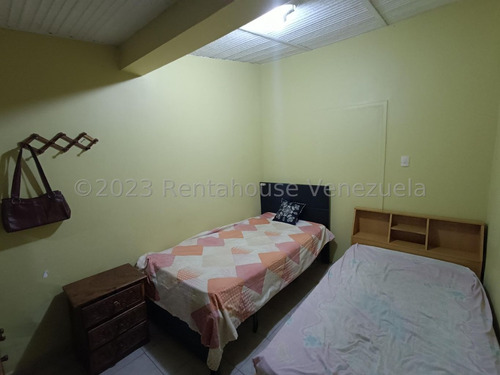 24-13391 Hermosa Casa En Venta, Urb. Los Samanes, Maracay Mord