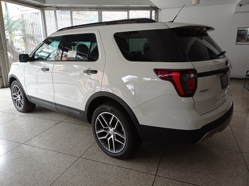 Imagen 7 de 9 de Ford Explorer