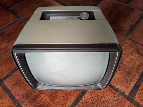 Tv Philco Portátil P&b Anos 80 Vintage Raridade Retro Decor