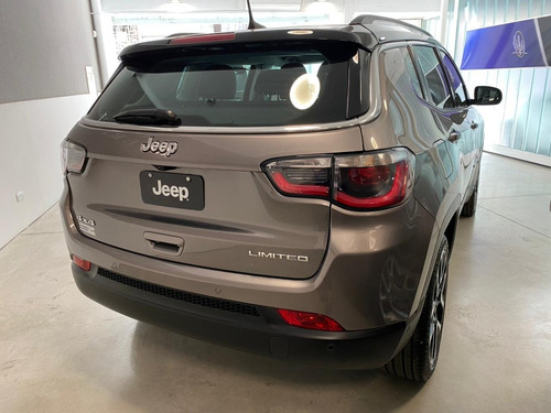 Imagen 17 de 19 de Jeep Compass 2021 2.0 Td At9 4x4 Limited Plus