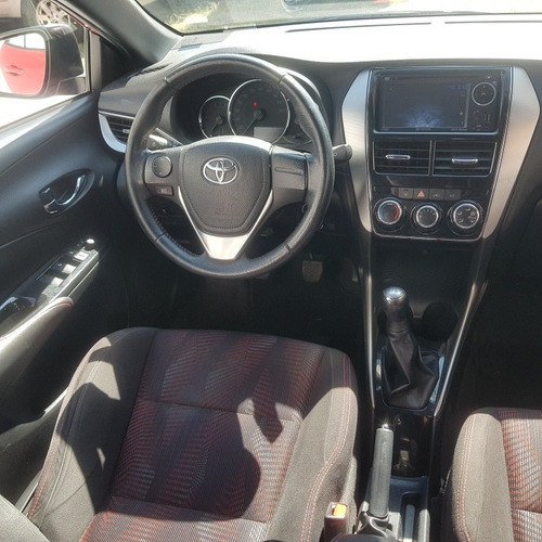 Imagen 13 de 15 de Toyota Yaris 2018 1.5 5p S Mt